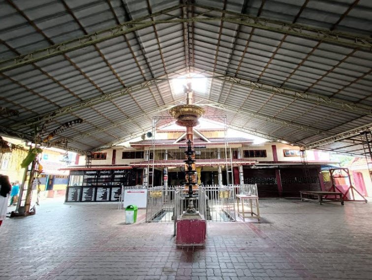 Sree Visalakshi Sametha Sree Viswanathaswamy Temple, Palakkad, Kerala - Vushii.com Sree Visalakshi Sametha Sree Viswanathaswamy Temple, Palakkad, Kerala - Vushii.com